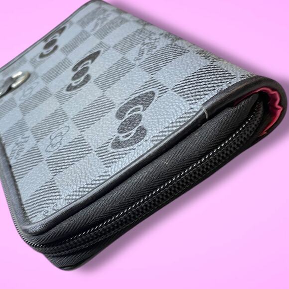 NWT SANRIO HELLO KITTY Black and Gray Hello Kitty Zip Around Wallet/Clutch - Picture 8 of 15